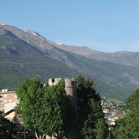 Appartamento A 100 Metri Da Piazza Della Repubblica Aria Condizionata Aosta Bagian luar foto