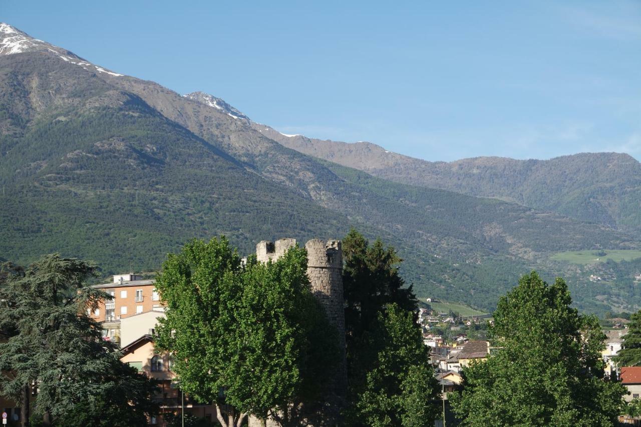 Appartamento A 100 Metri Da Piazza Della Repubblica Aria Condizionata Aosta Bagian luar foto