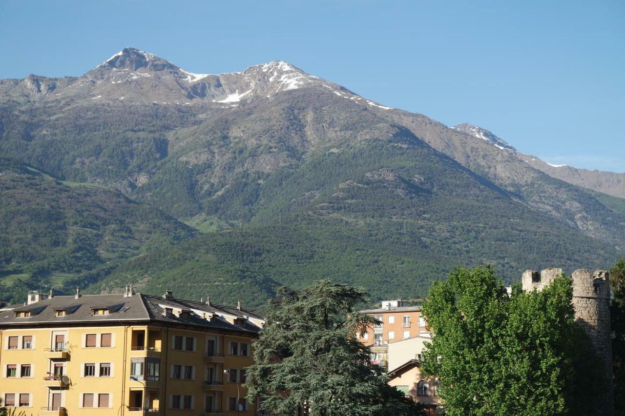 Appartamento A 100 Metri Da Piazza Della Repubblica Aria Condizionata Aosta Bagian luar foto